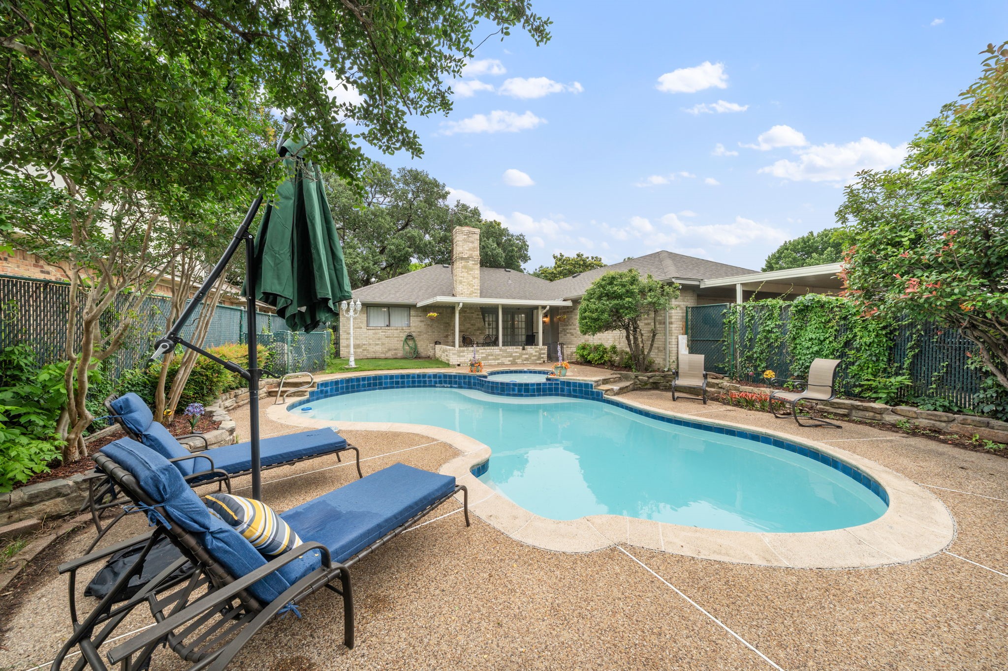 509 Kingsbridge Drive Garland TX 75040