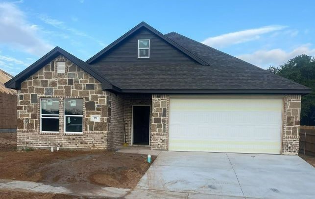 321 Titus Drive Springtown TX 76082