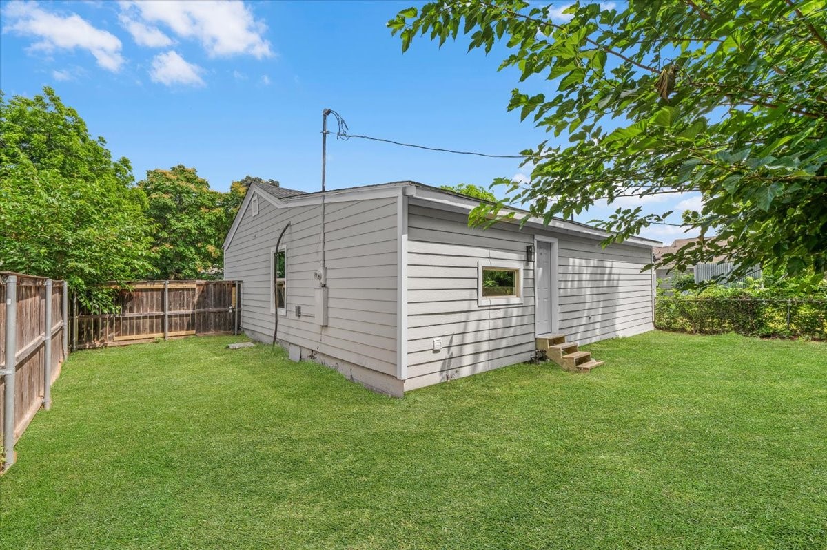 1808 Glenmore Avenue Fort Worth TX 76102