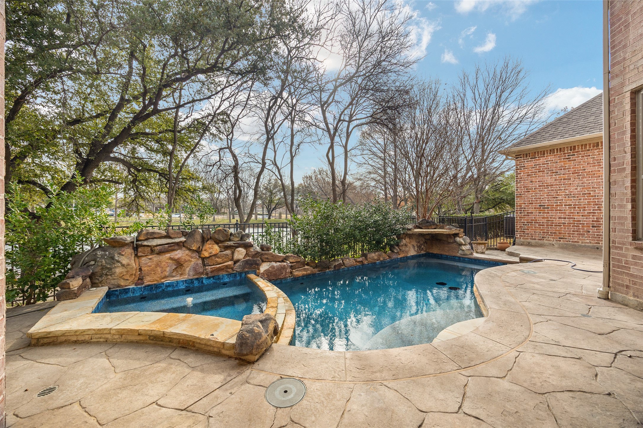 5004 Bridge Creek Drive Plano TX 75093