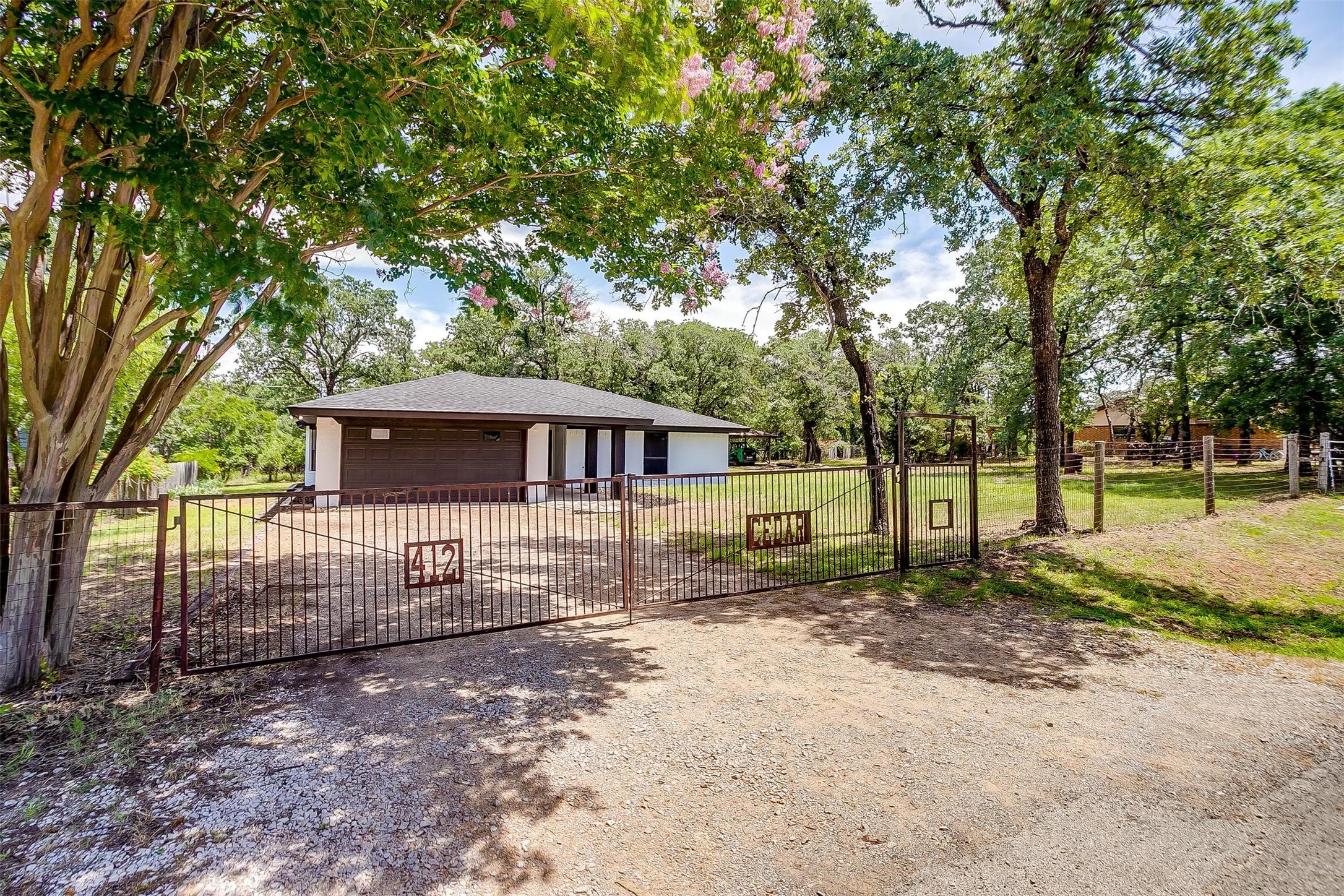 412 Cedarwood Street Azle TX 76020