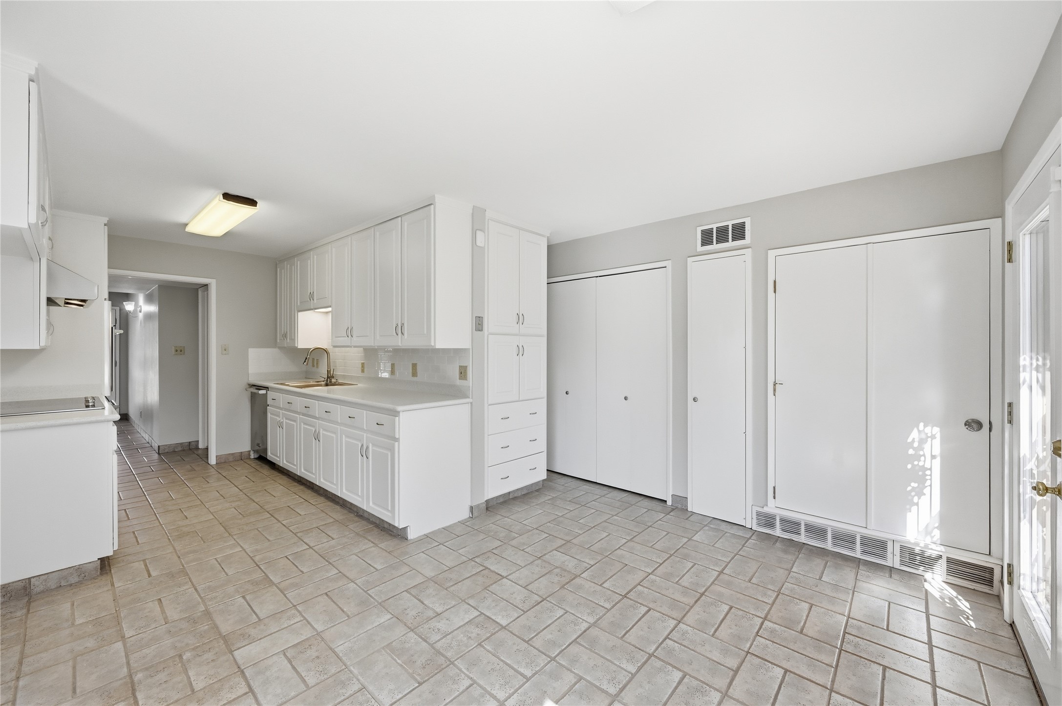 11832 High Valley Drive Dallas TX 75234