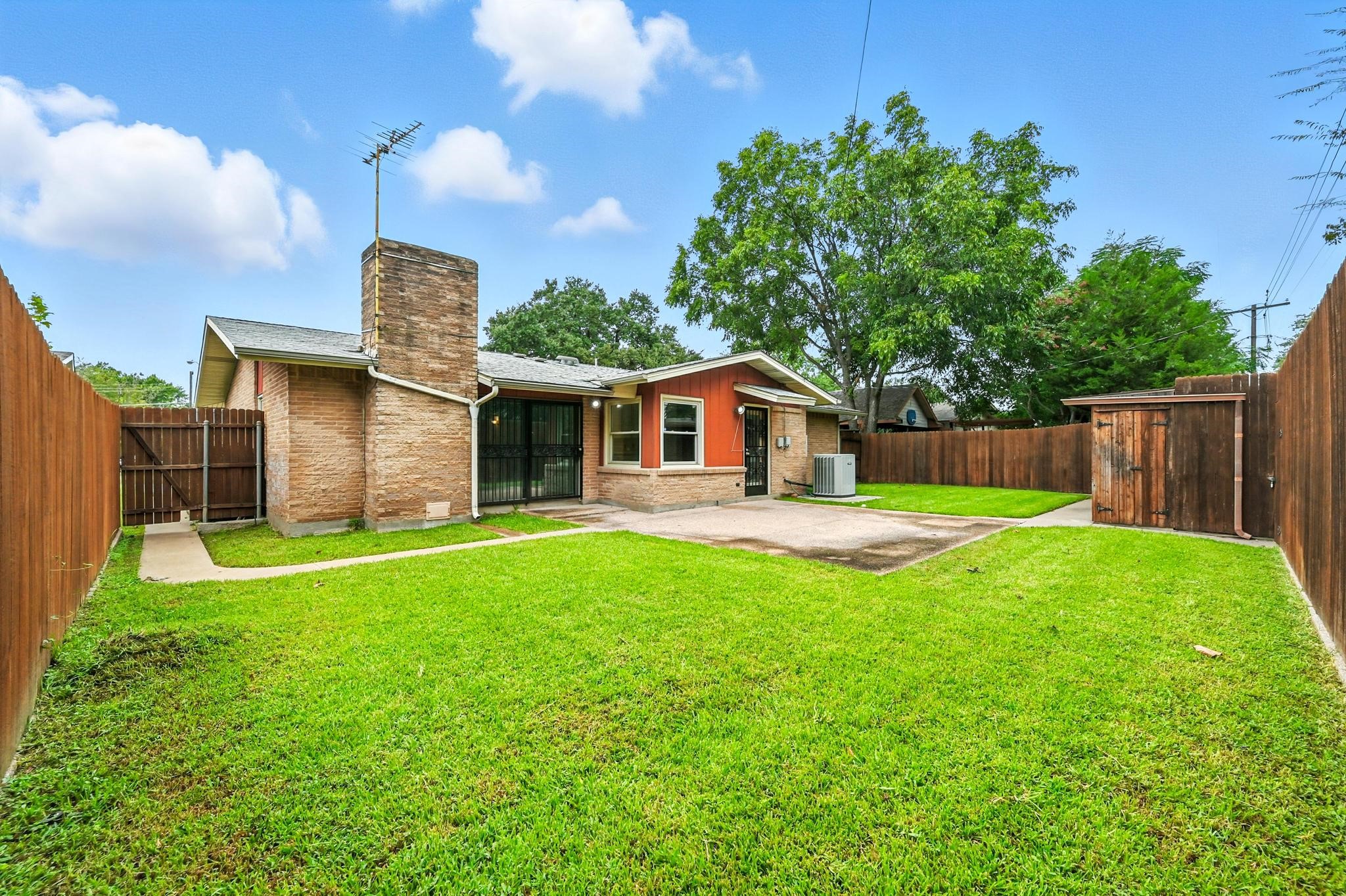 11832 High Valley Drive Dallas TX 75234