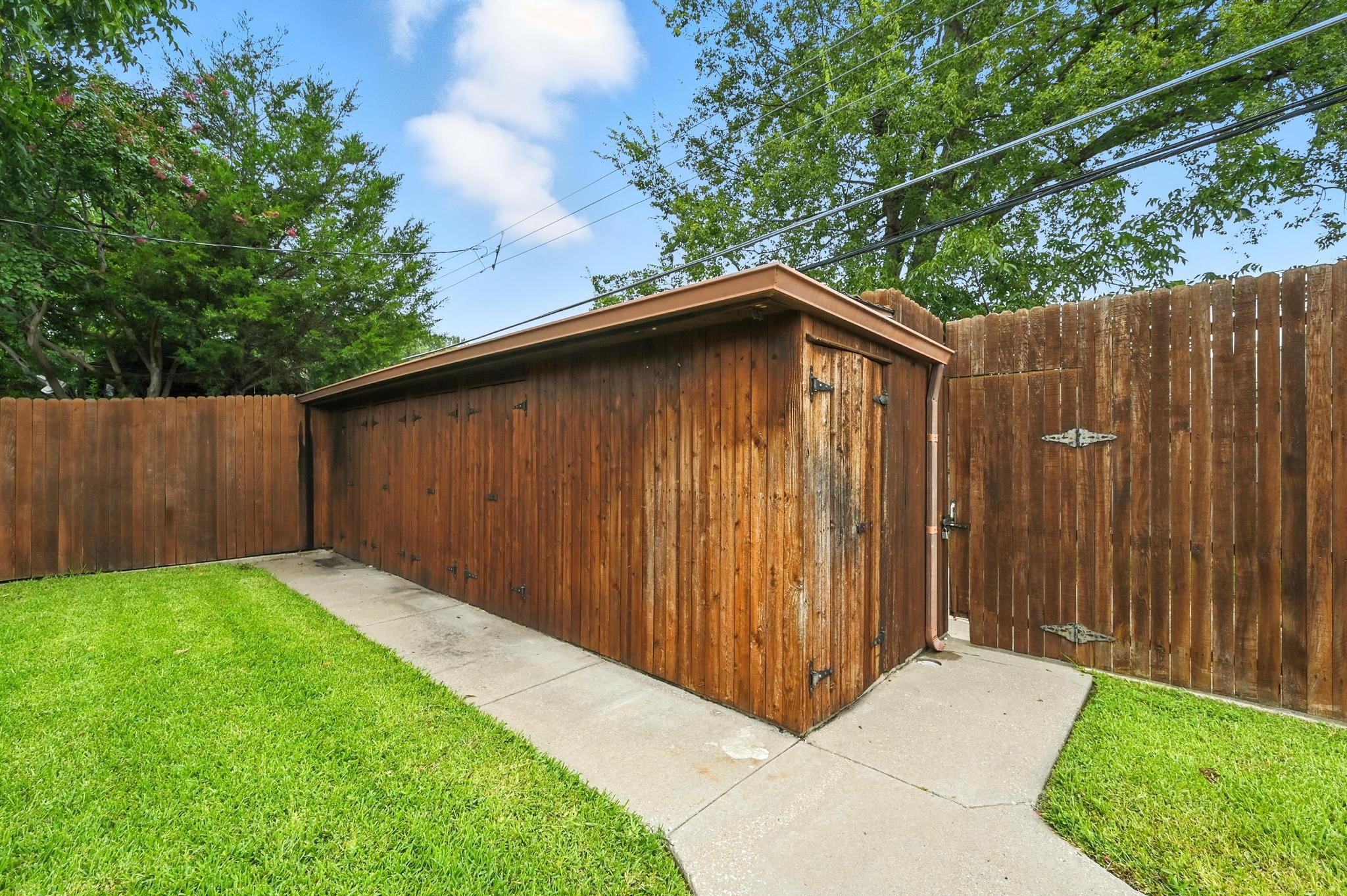 11832 High Valley Drive Dallas TX 75234