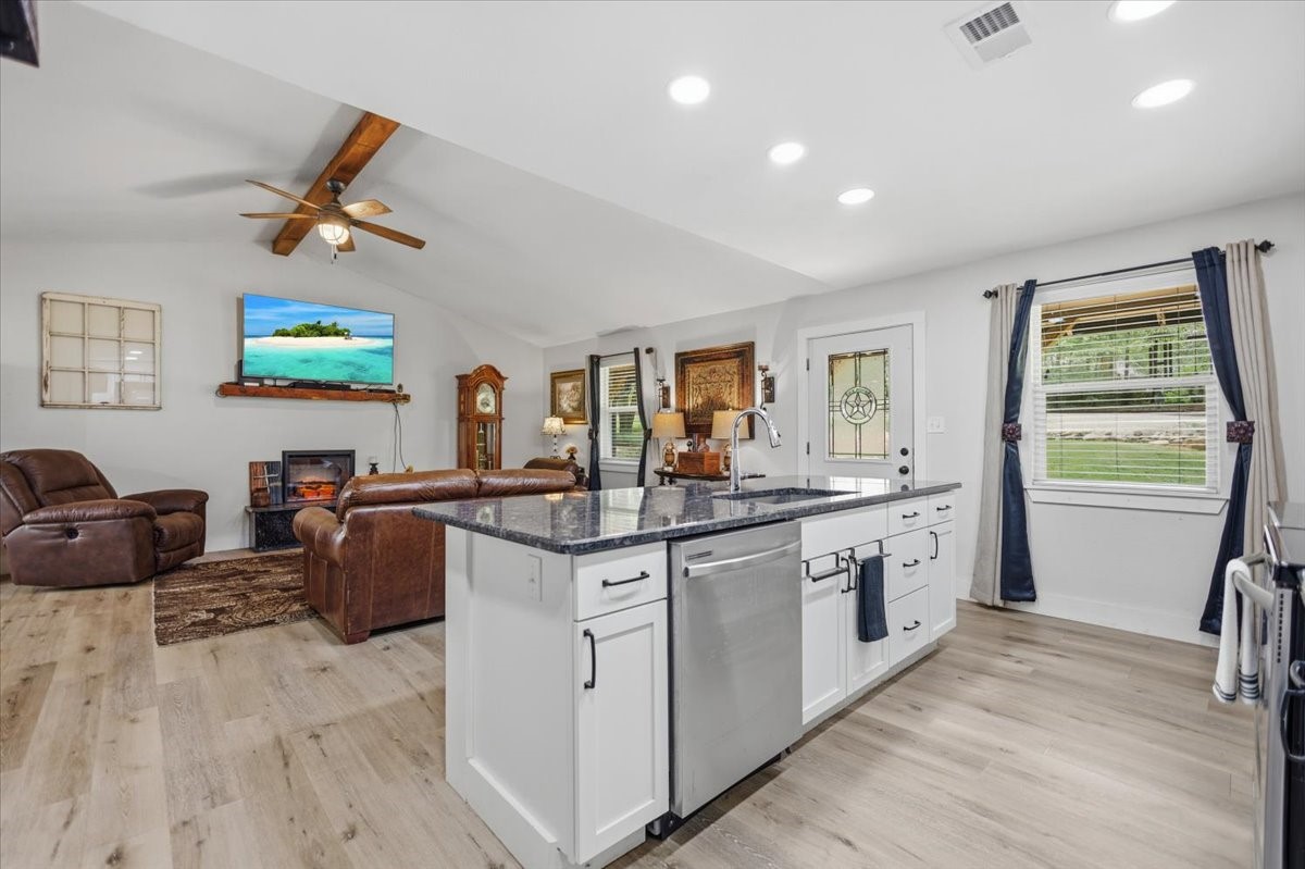 1507 E Tanglewood Drive Hideaway TX 75771