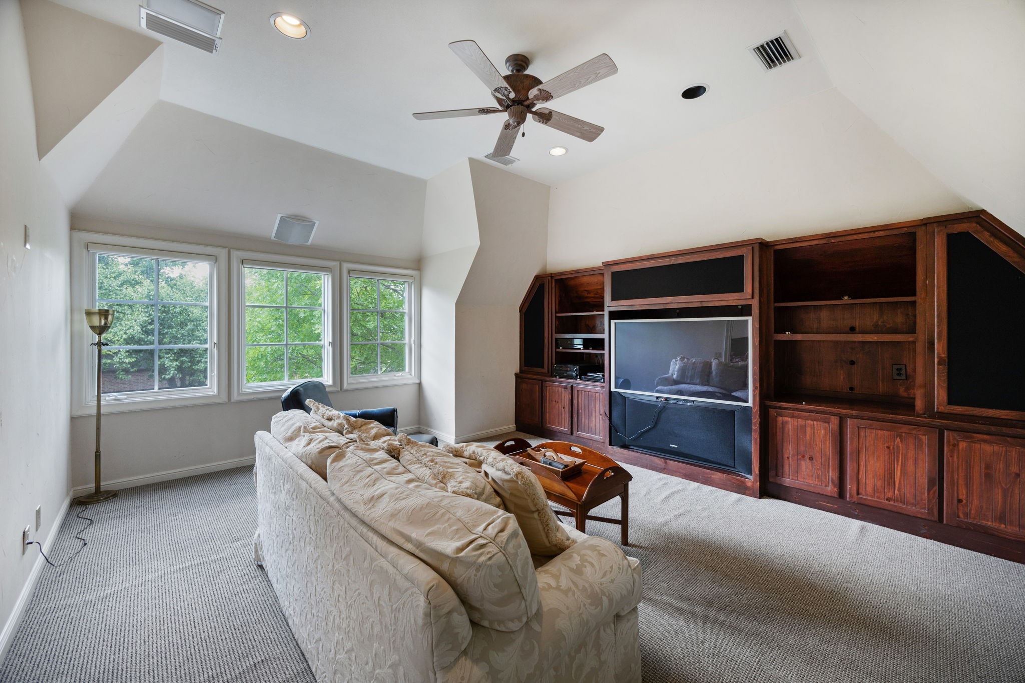 6707 Meadow Road Dallas TX 75230