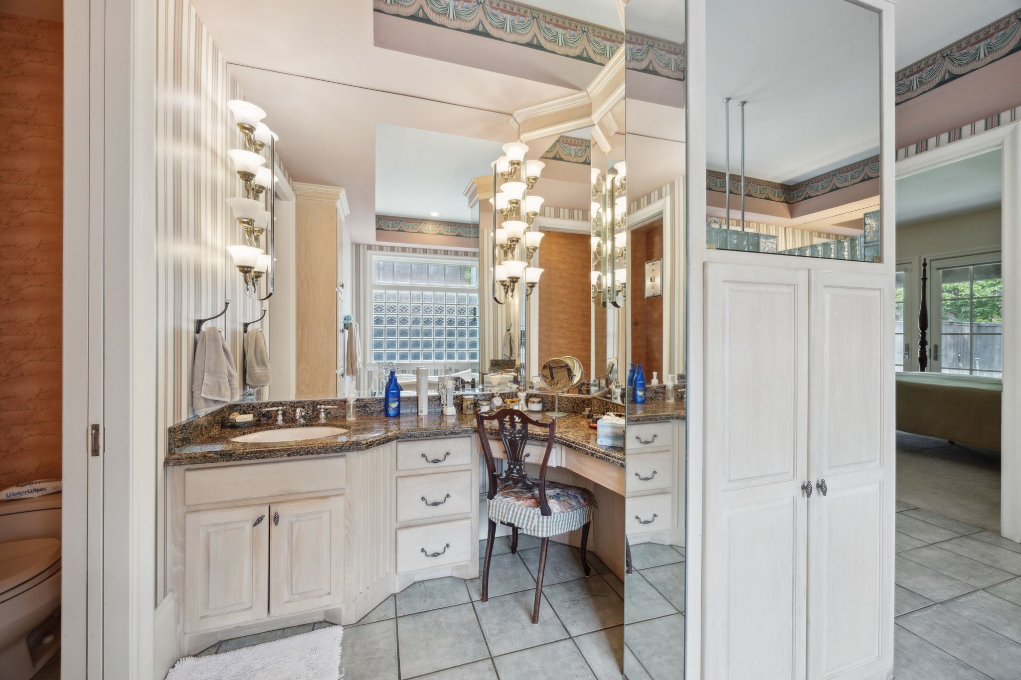 6707 Meadow Road Dallas TX 75230