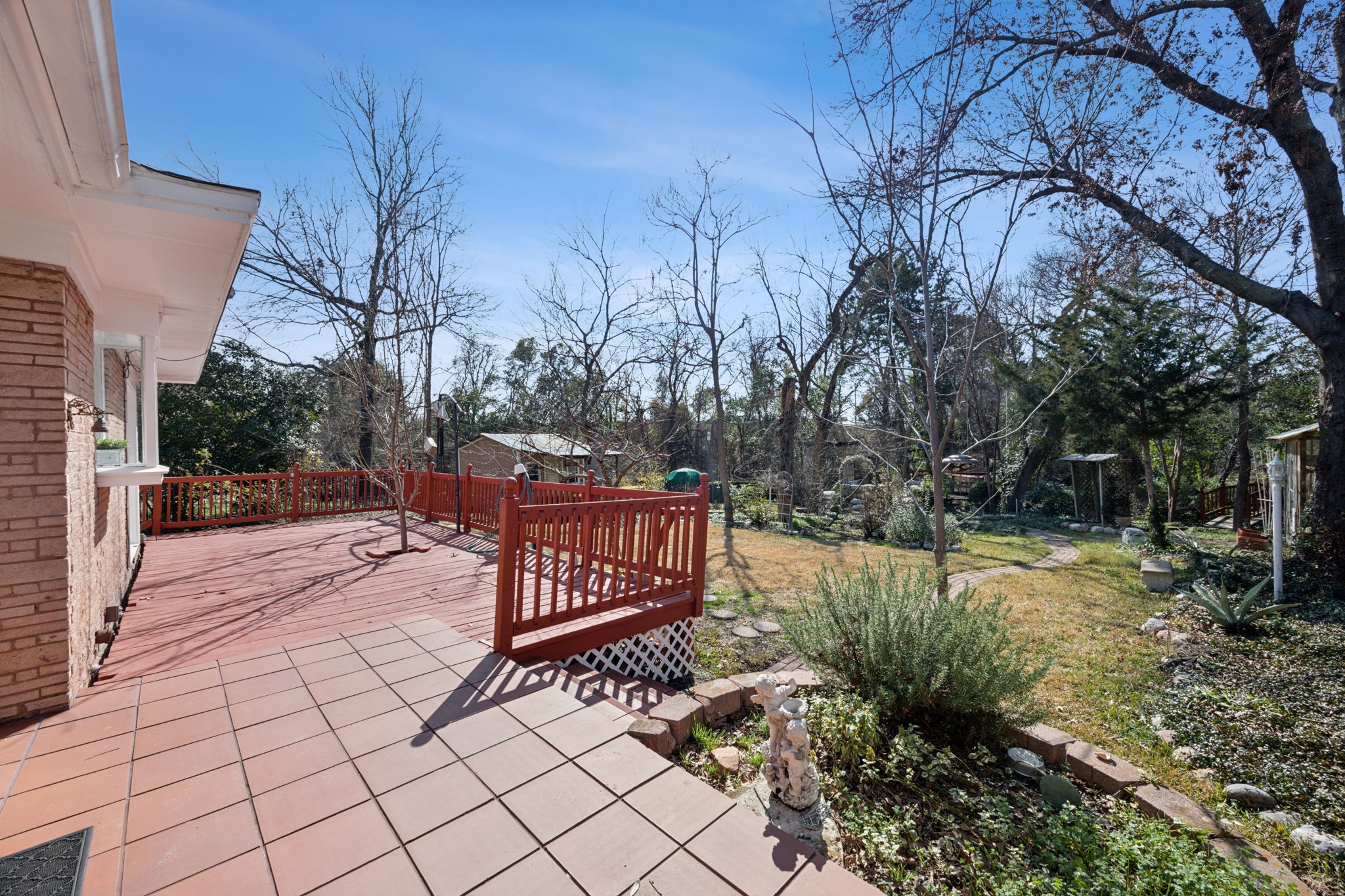 2122 Blake Avenue Dallas TX 75228