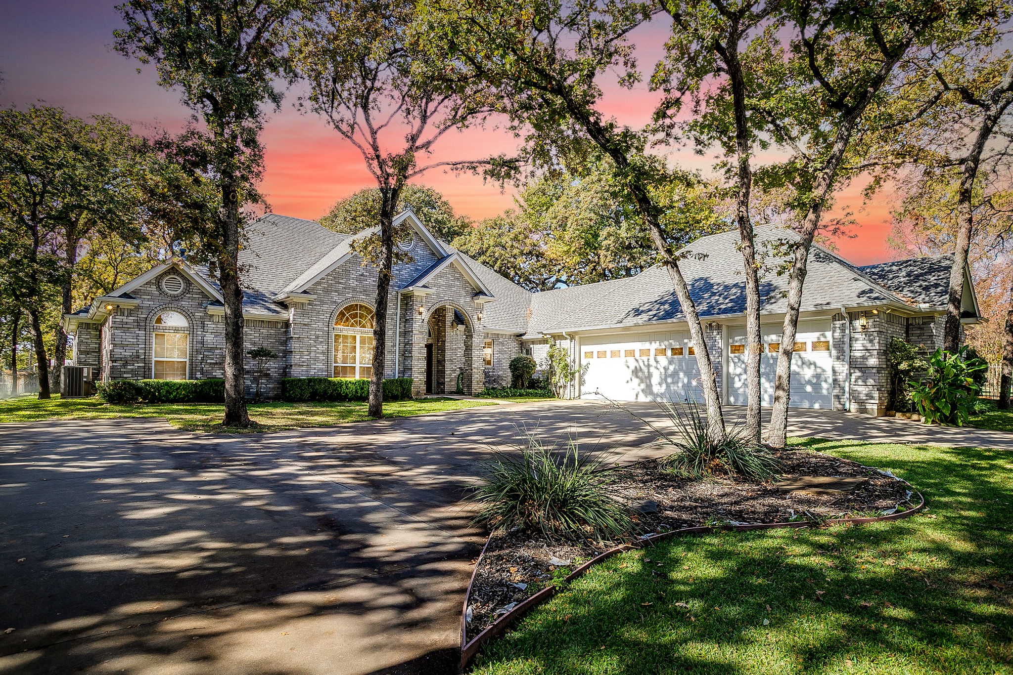 12215 Lake Forest Drive Azle TX 76020