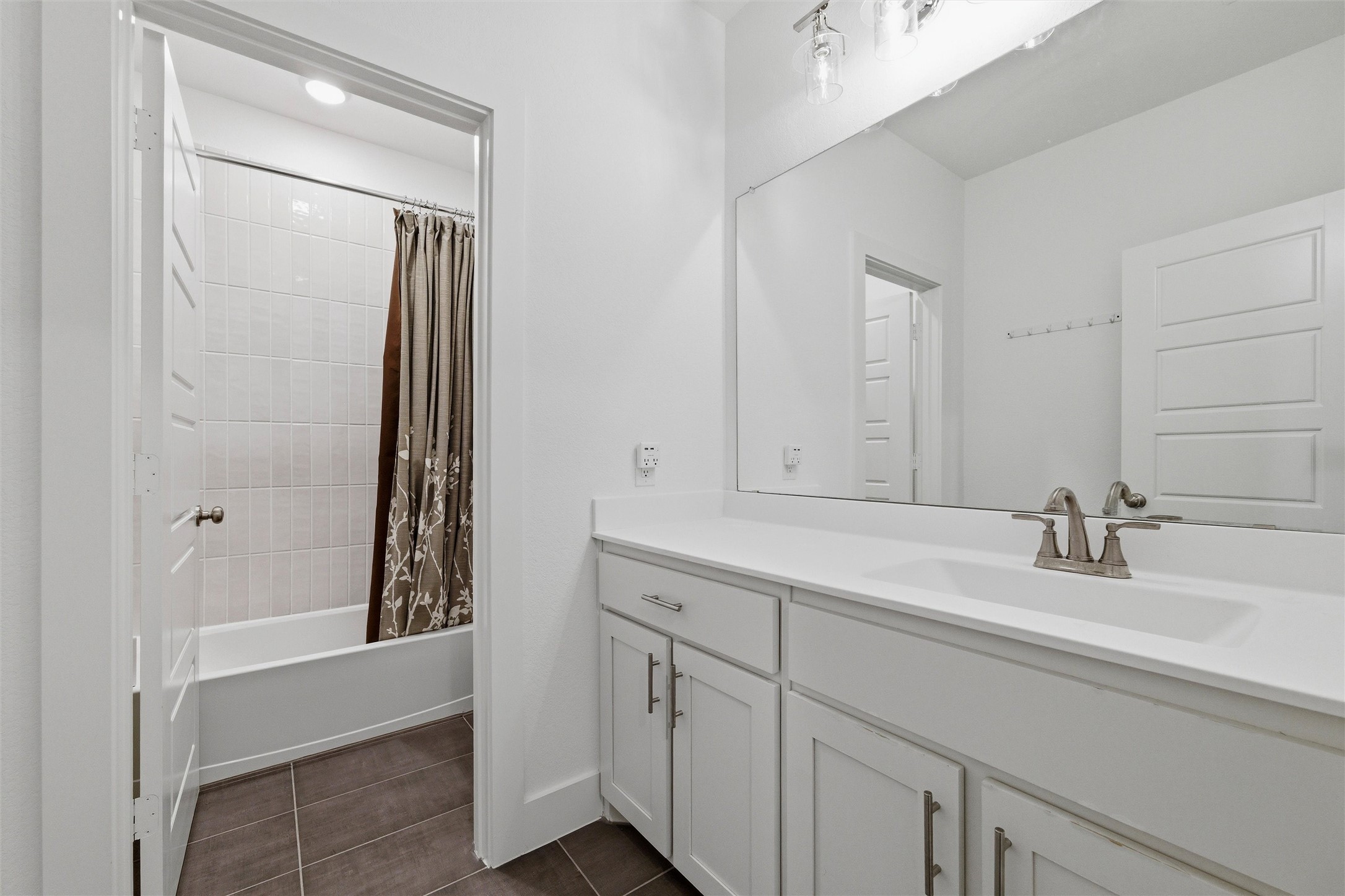 117 Paxton Circle Arlington TX 76013