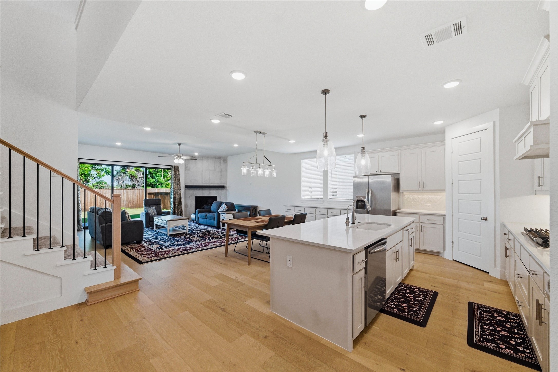 117 Paxton Circle Arlington TX 76013