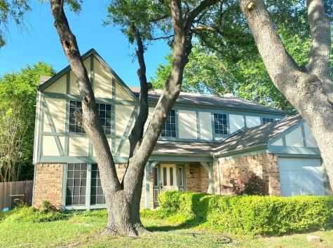 2332 Abbington Lane Grand Prairie TX 75052