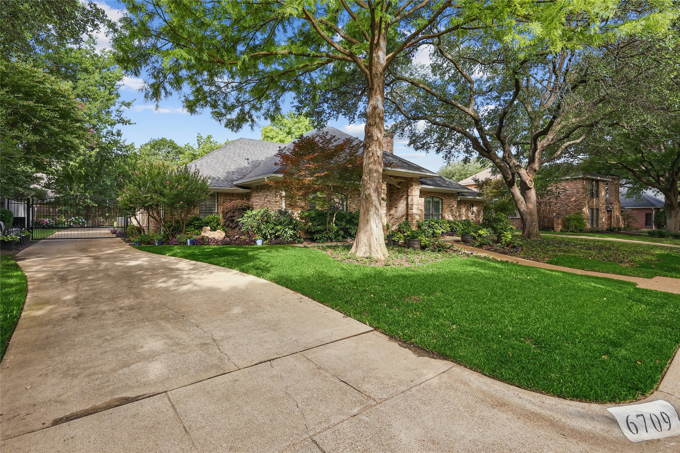 6709 Ashbrook Drive Fort Worth TX 76132