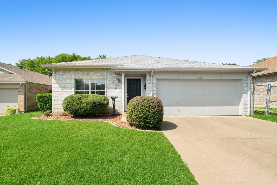 5520 Creekridge Drive Arlington TX 76018