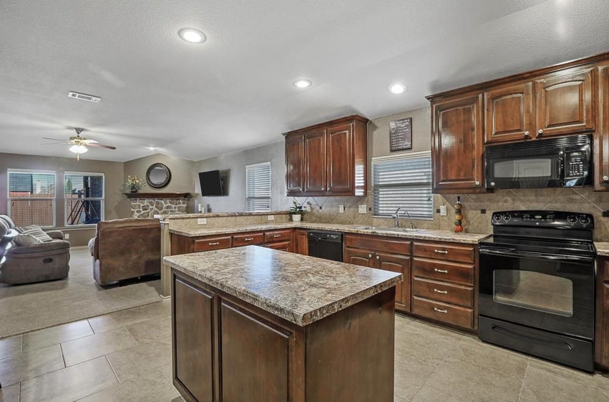 4516 Remuda Lane Denton TX 76226