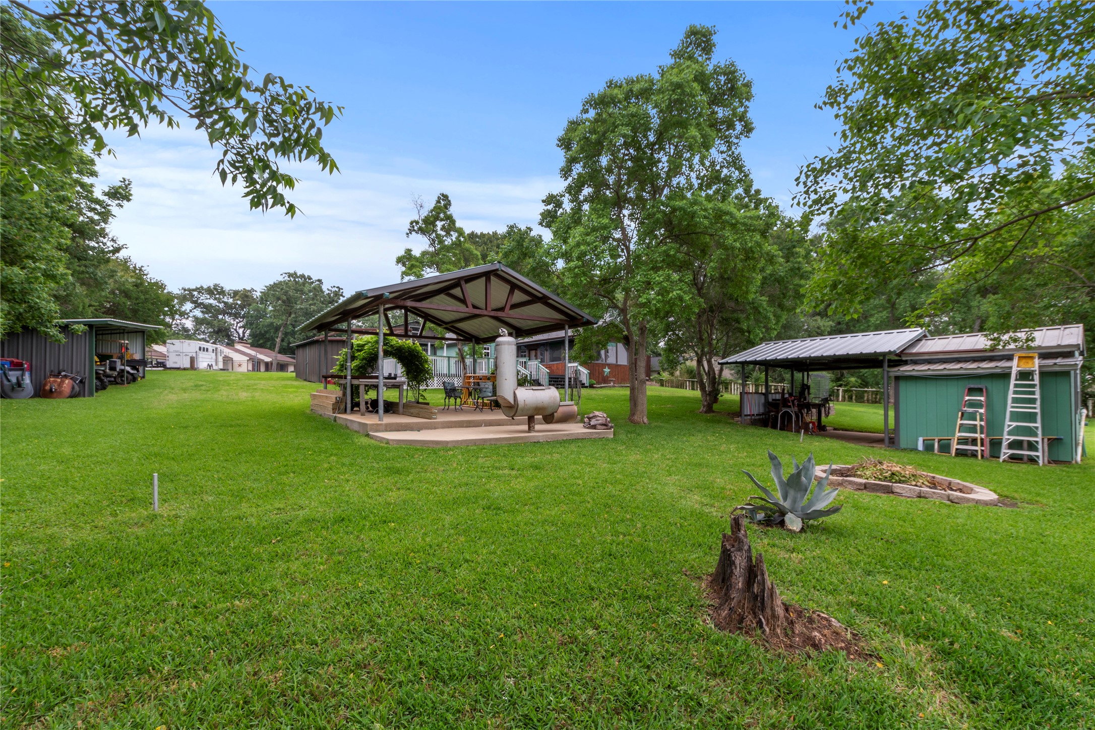 250 Whispering Oaks Trail Payne Springs TX 75156