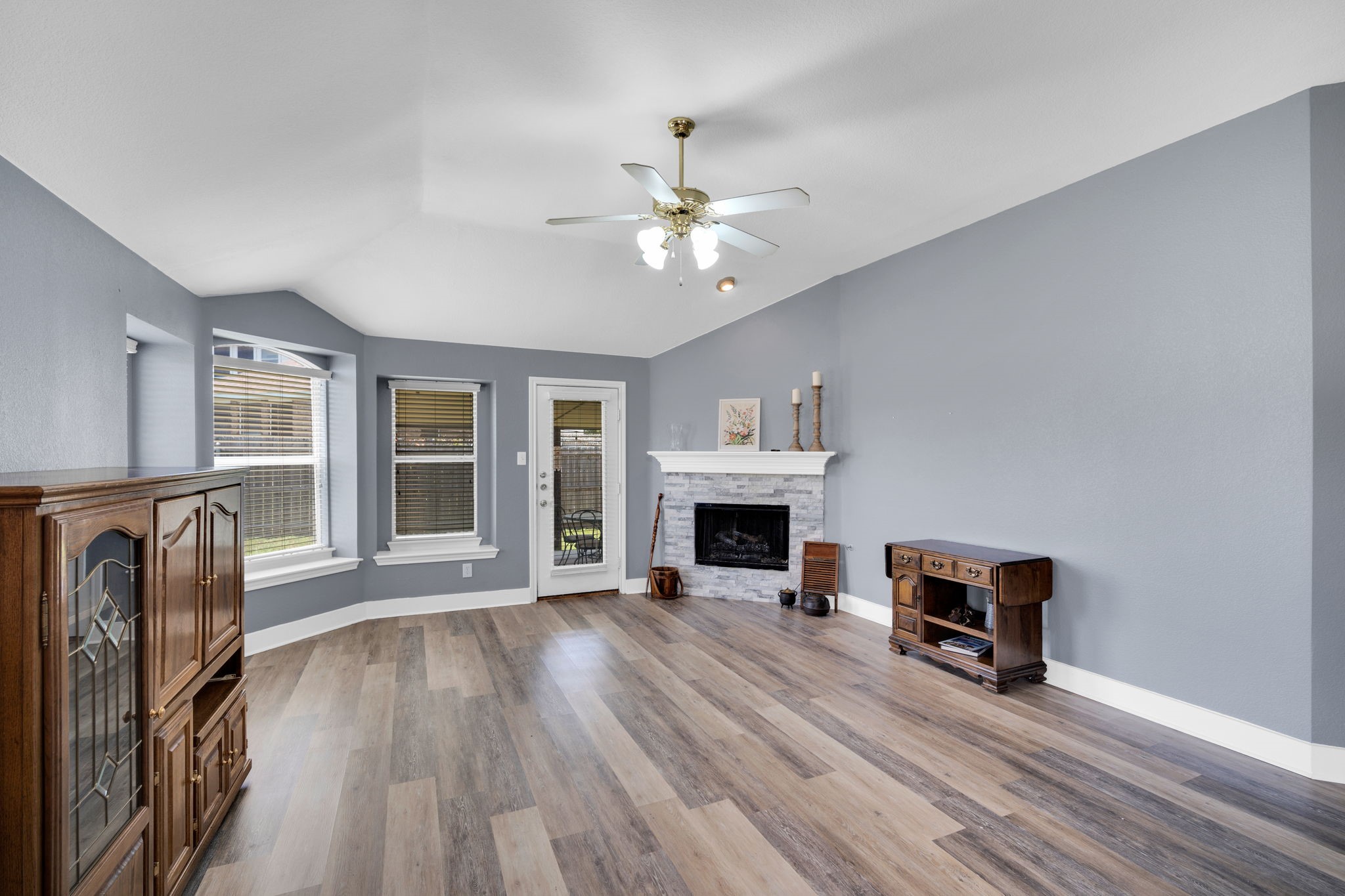 6516 Fairglen Drive Arlington TX 76002