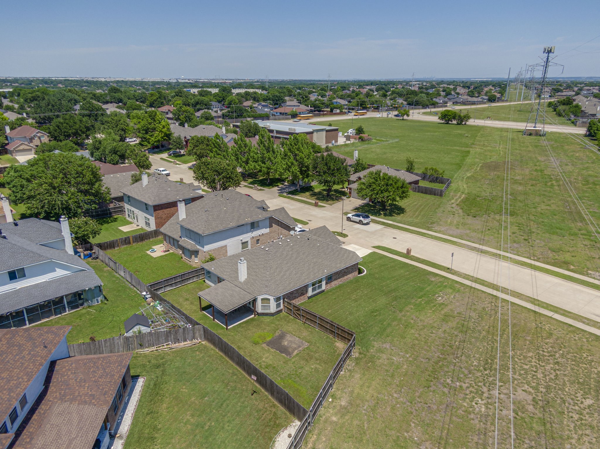 6516 Fairglen Drive Arlington TX 76002