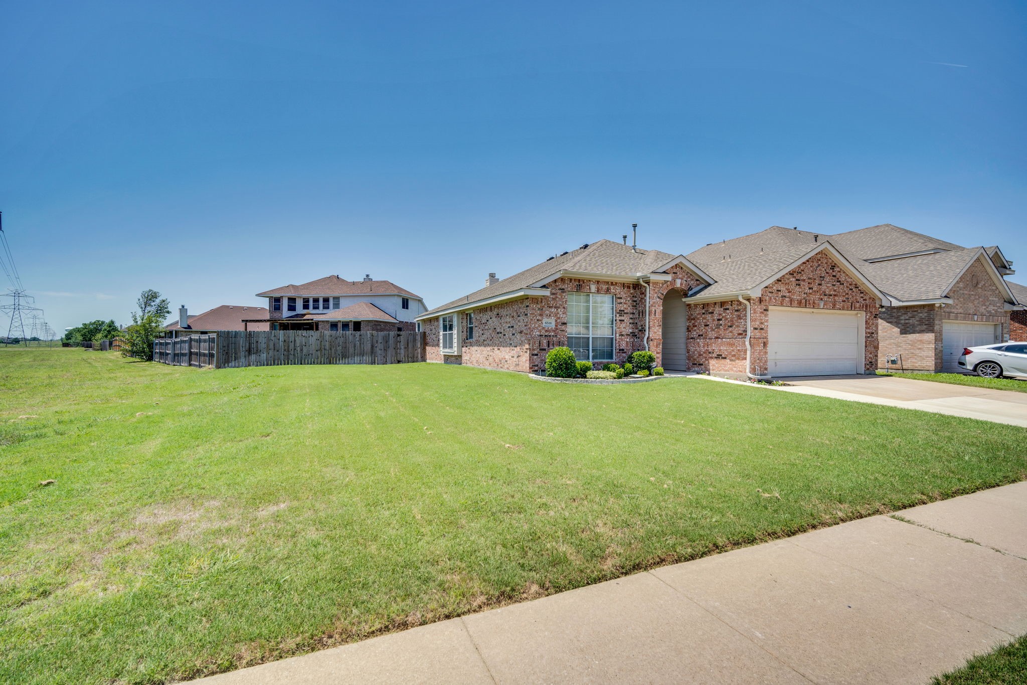 6516 Fairglen Drive Arlington TX 76002