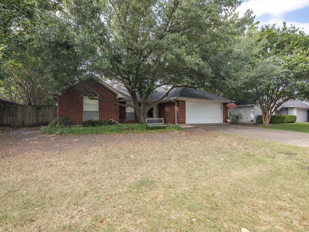308 Morene Avenue Waxahachie TX 75165