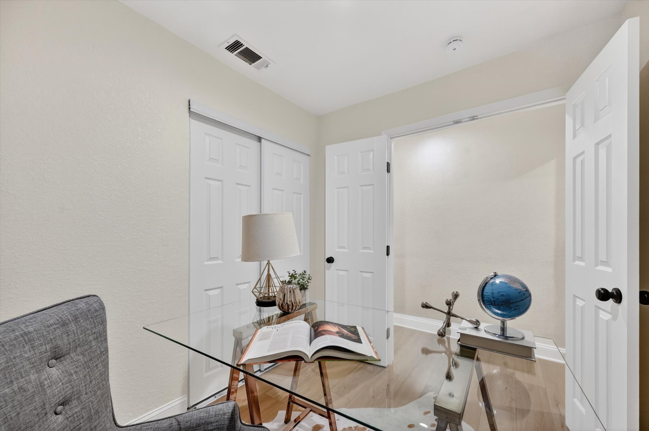 2832 Red Oak Drive Grand Prairie TX 75052