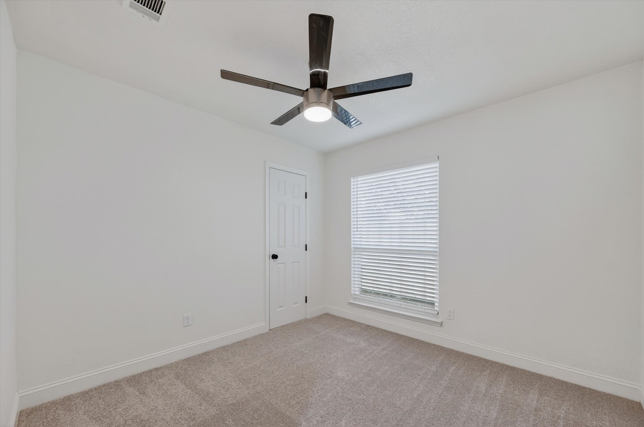 2832 Red Oak Drive Grand Prairie TX 75052