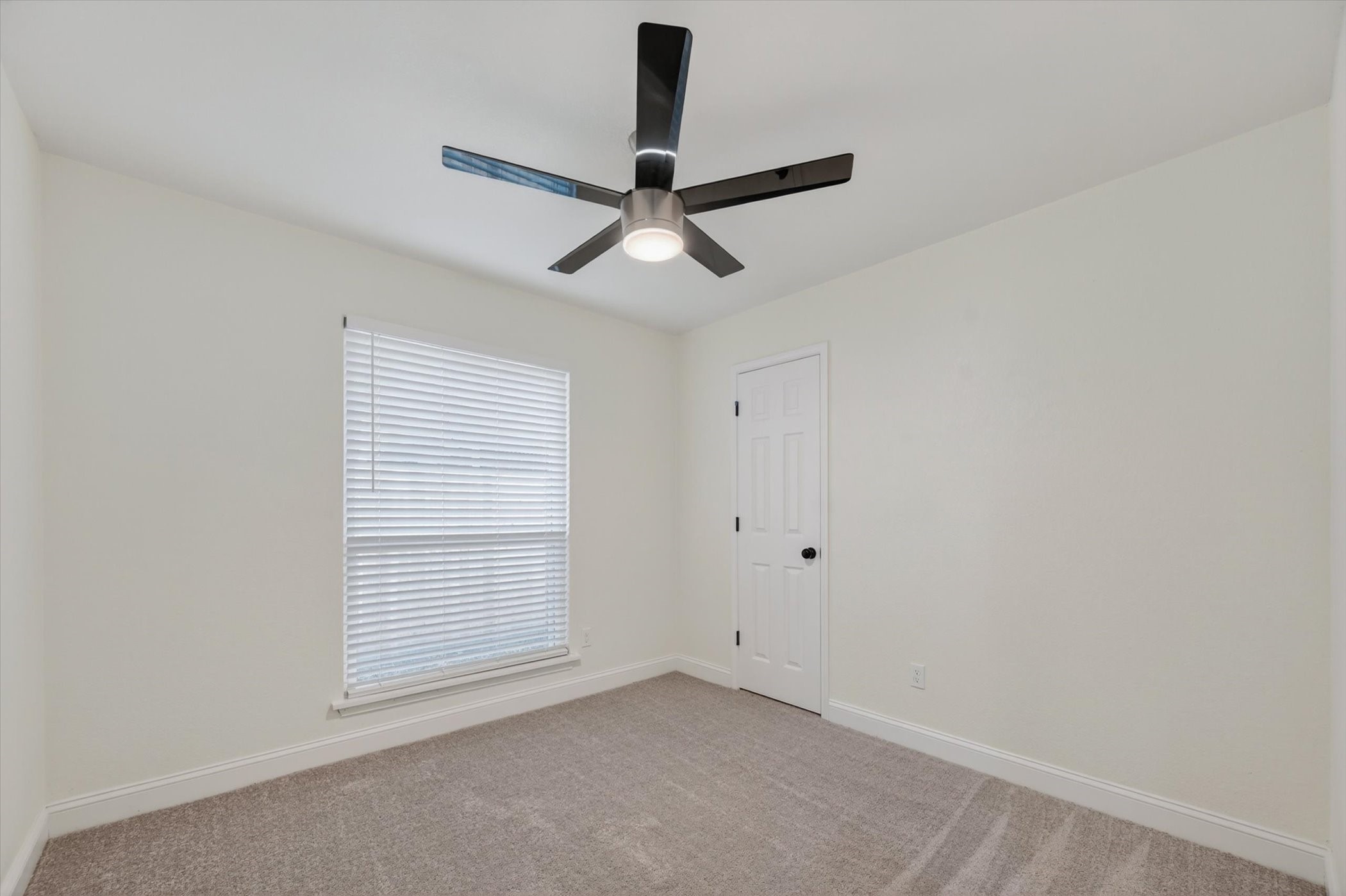2832 Red Oak Drive Grand Prairie TX 75052
