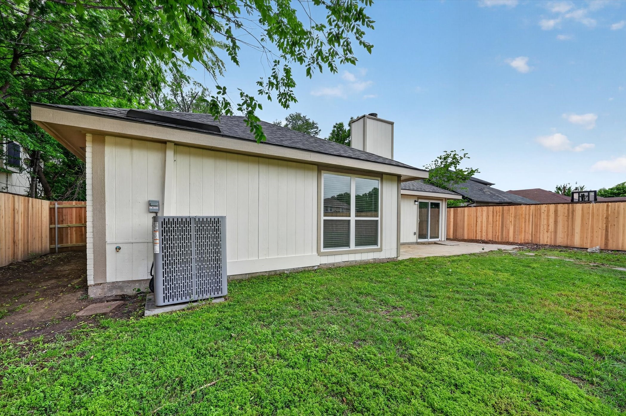 2832 Red Oak Drive Grand Prairie TX 75052