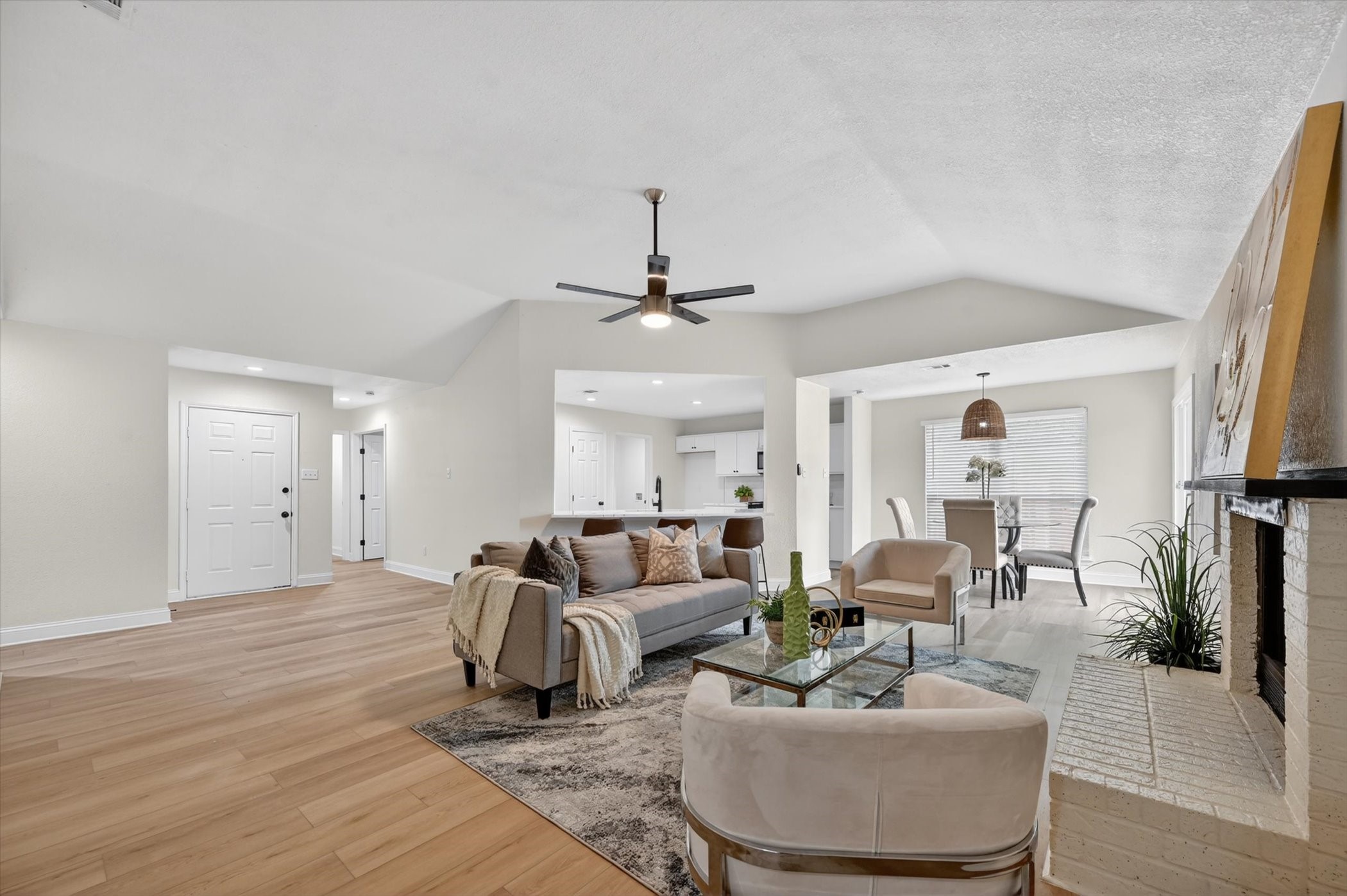2832 Red Oak Drive Grand Prairie TX 75052