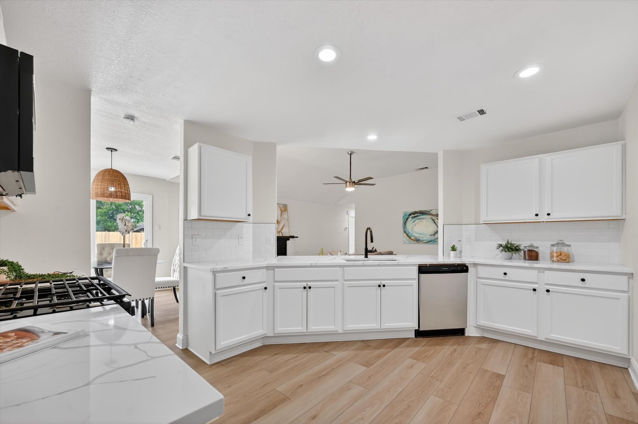 2832 Red Oak Drive Grand Prairie TX 75052
