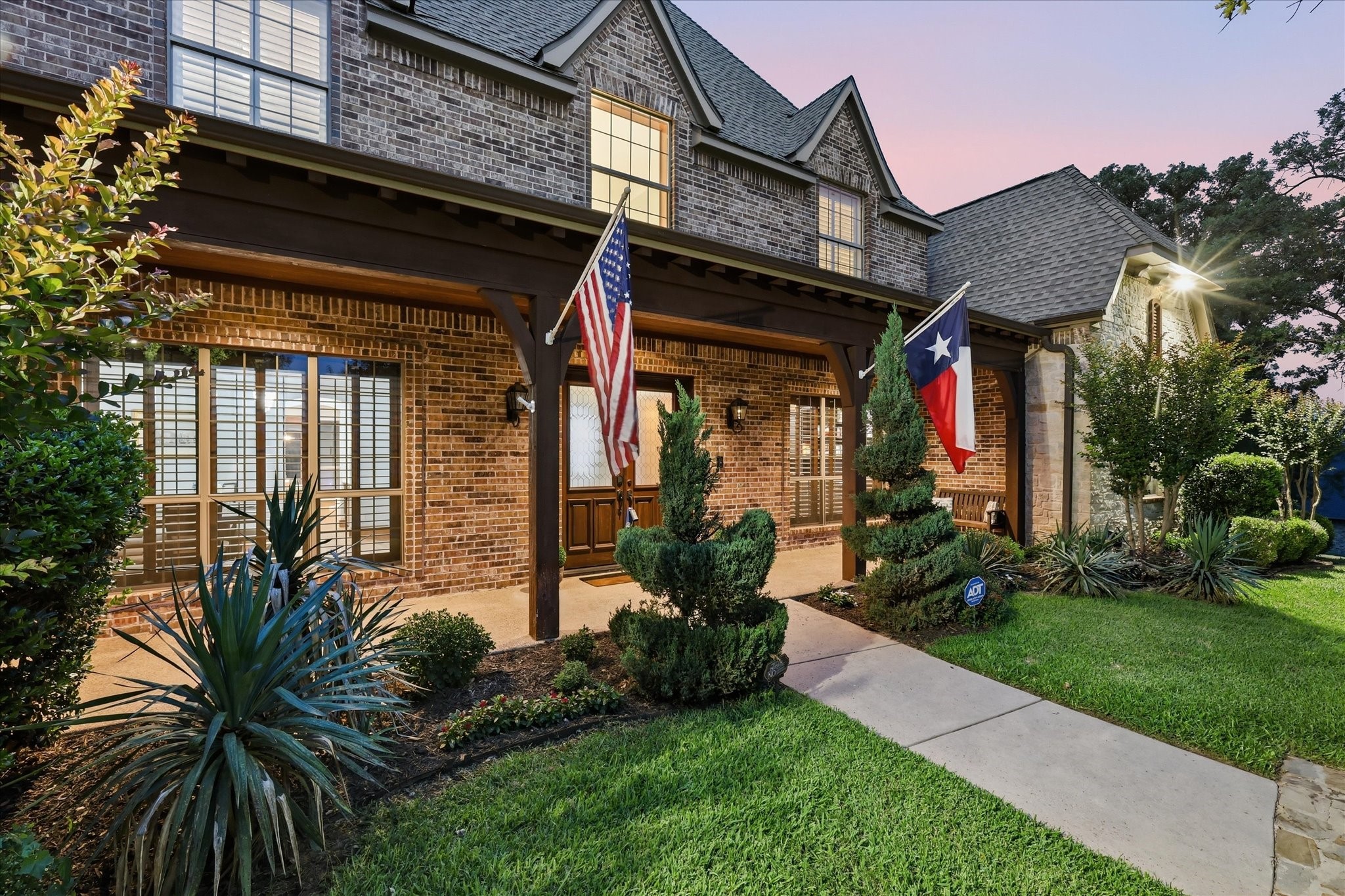 686 Knob Hill Court Argyle TX 76226