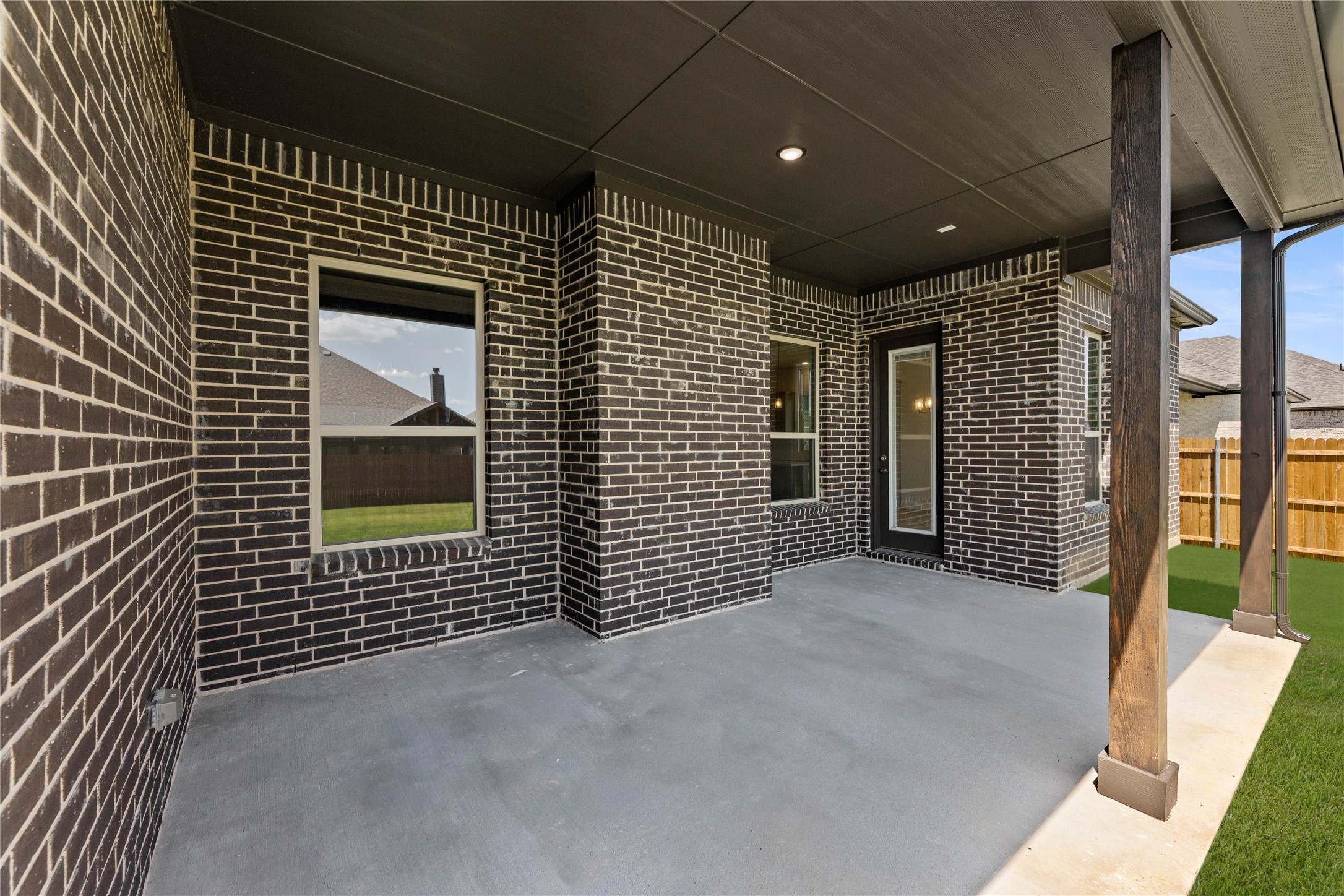 1019 Moss Grove Trail Justin TX 76247