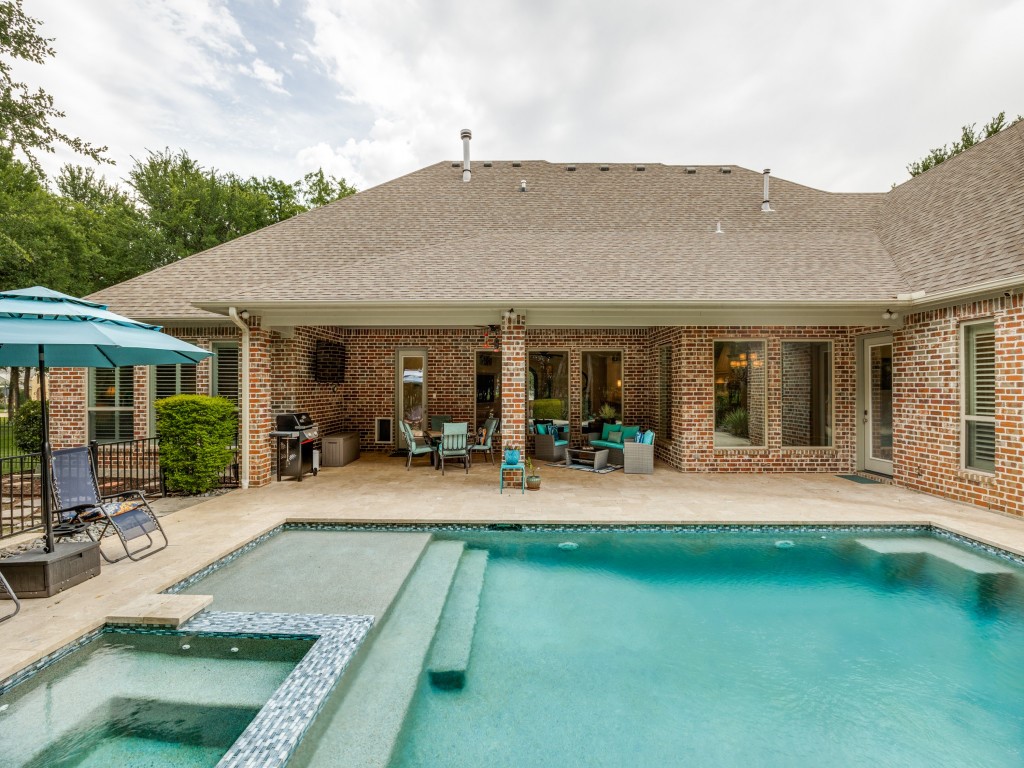 2705 Wolf Creek Drive Lucas TX 75002