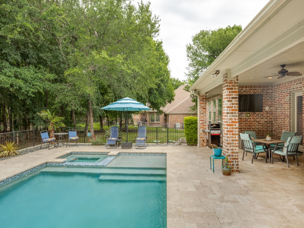 2705 Wolf Creek Drive Lucas TX 75002