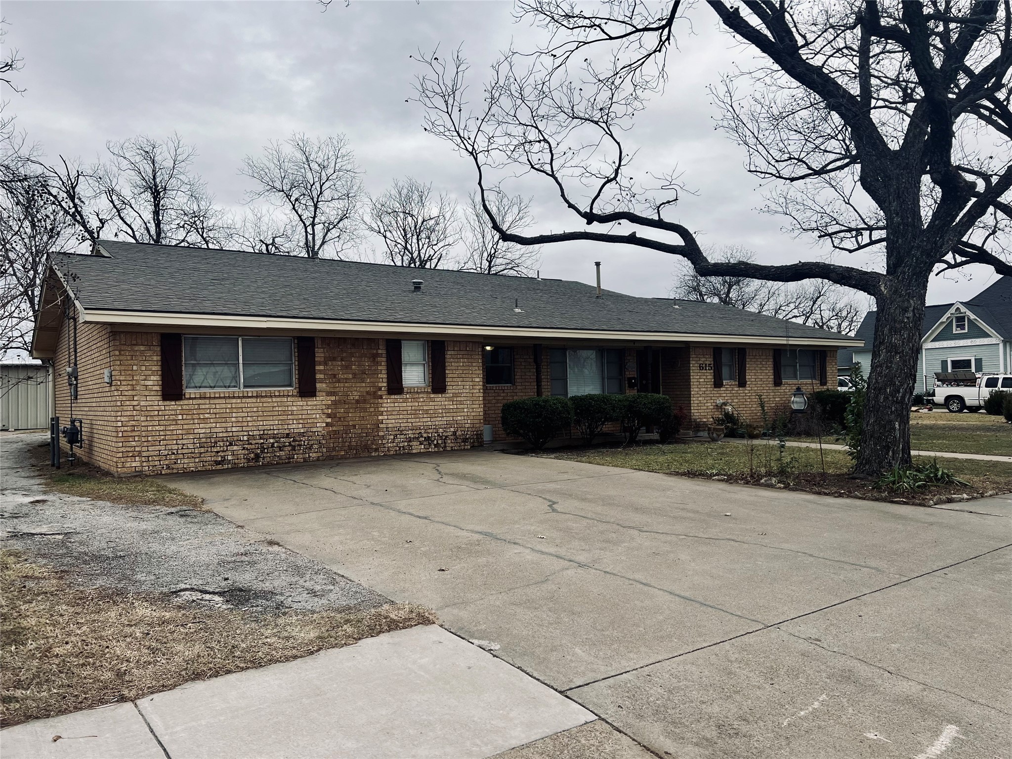 615 N Patrick Street Dublin TX 76446