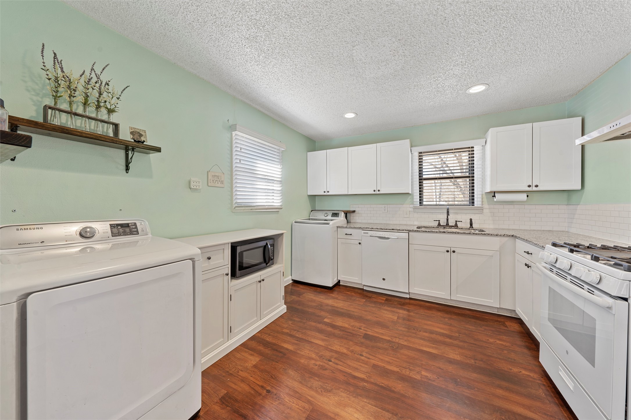 216 Avenue I Lacy Lakeview TX 76705