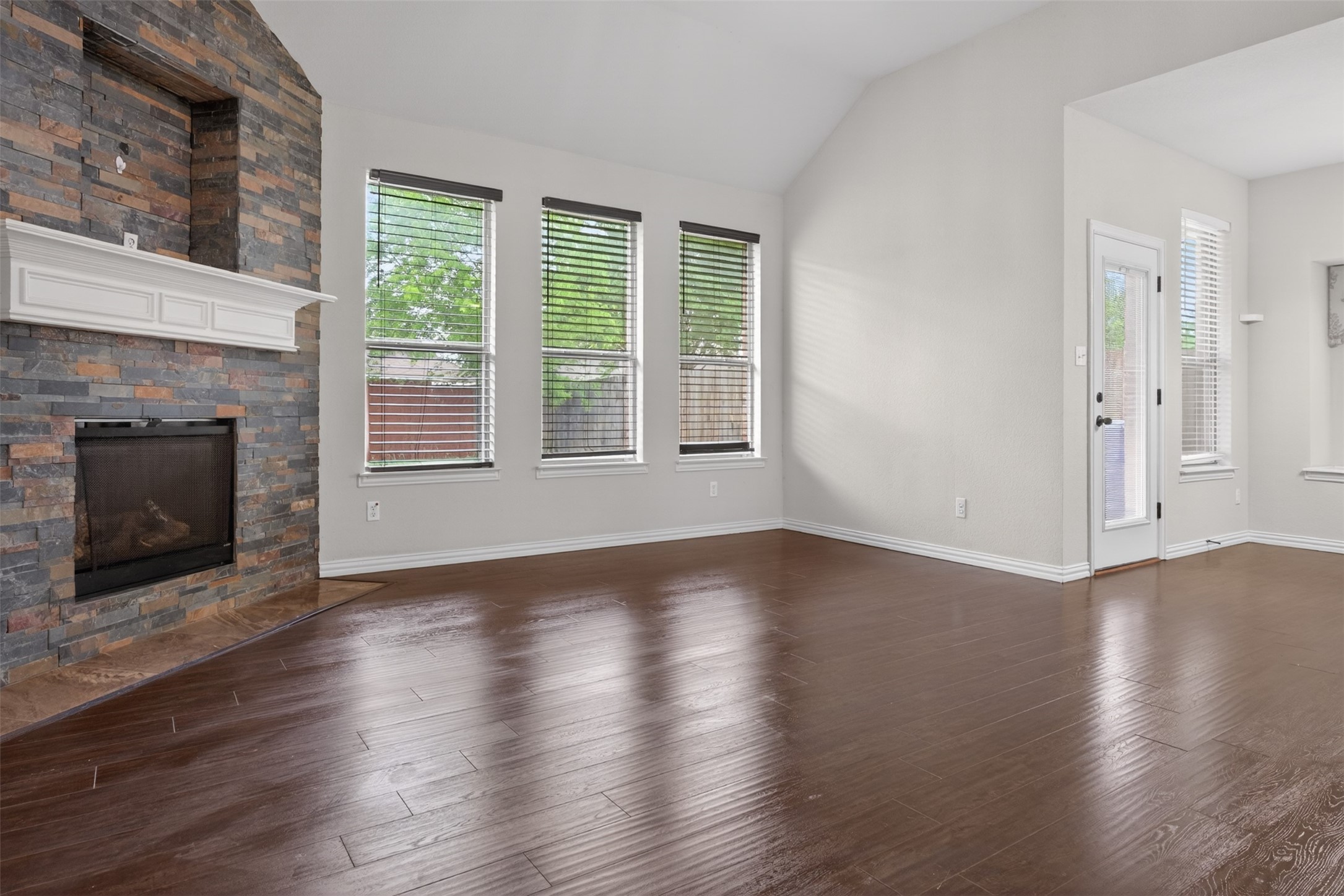 4407 Emerald Leaf Drive Mansfield TX 76063