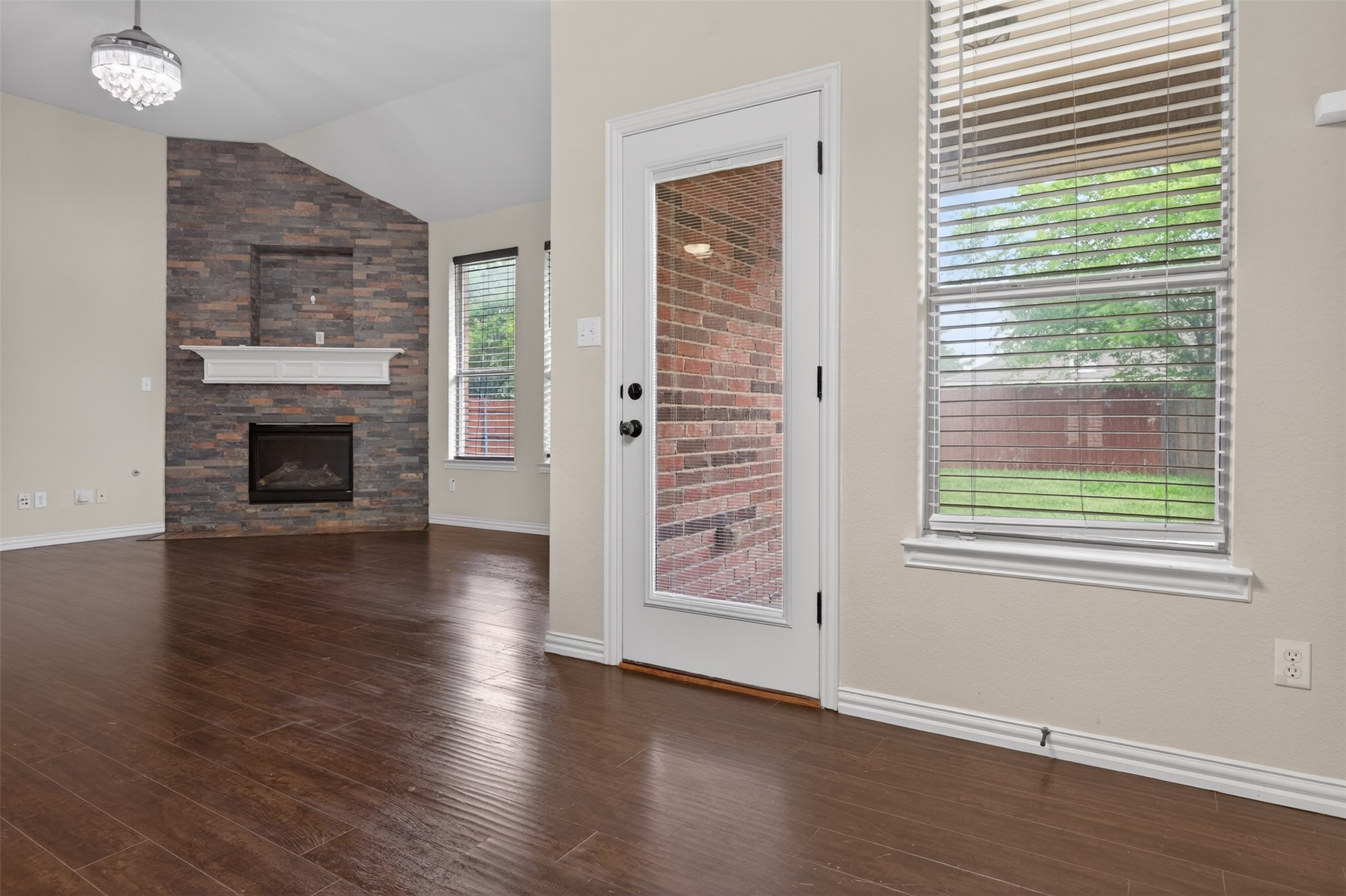 4407 Emerald Leaf Drive Mansfield TX 76063