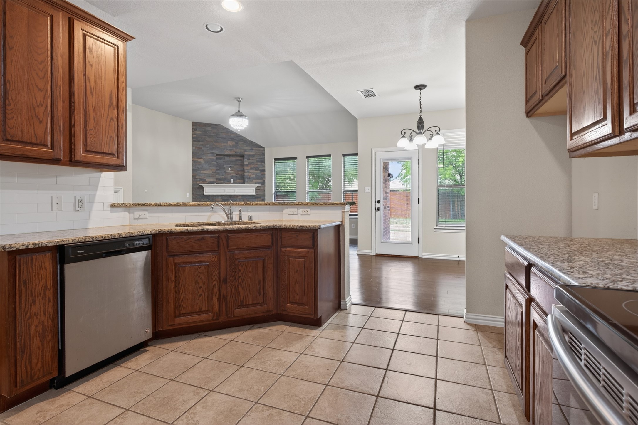 4407 Emerald Leaf Drive Mansfield TX 76063