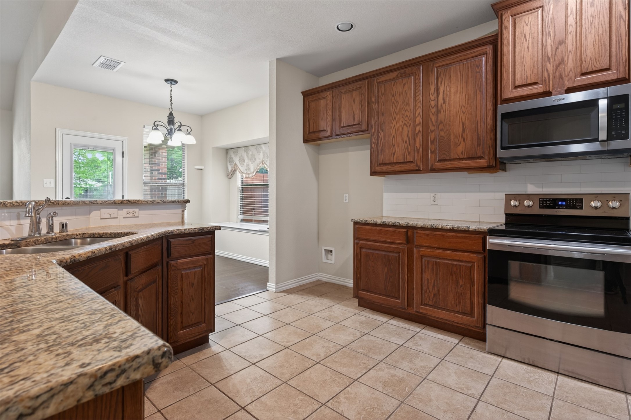 4407 Emerald Leaf Drive Mansfield TX 76063