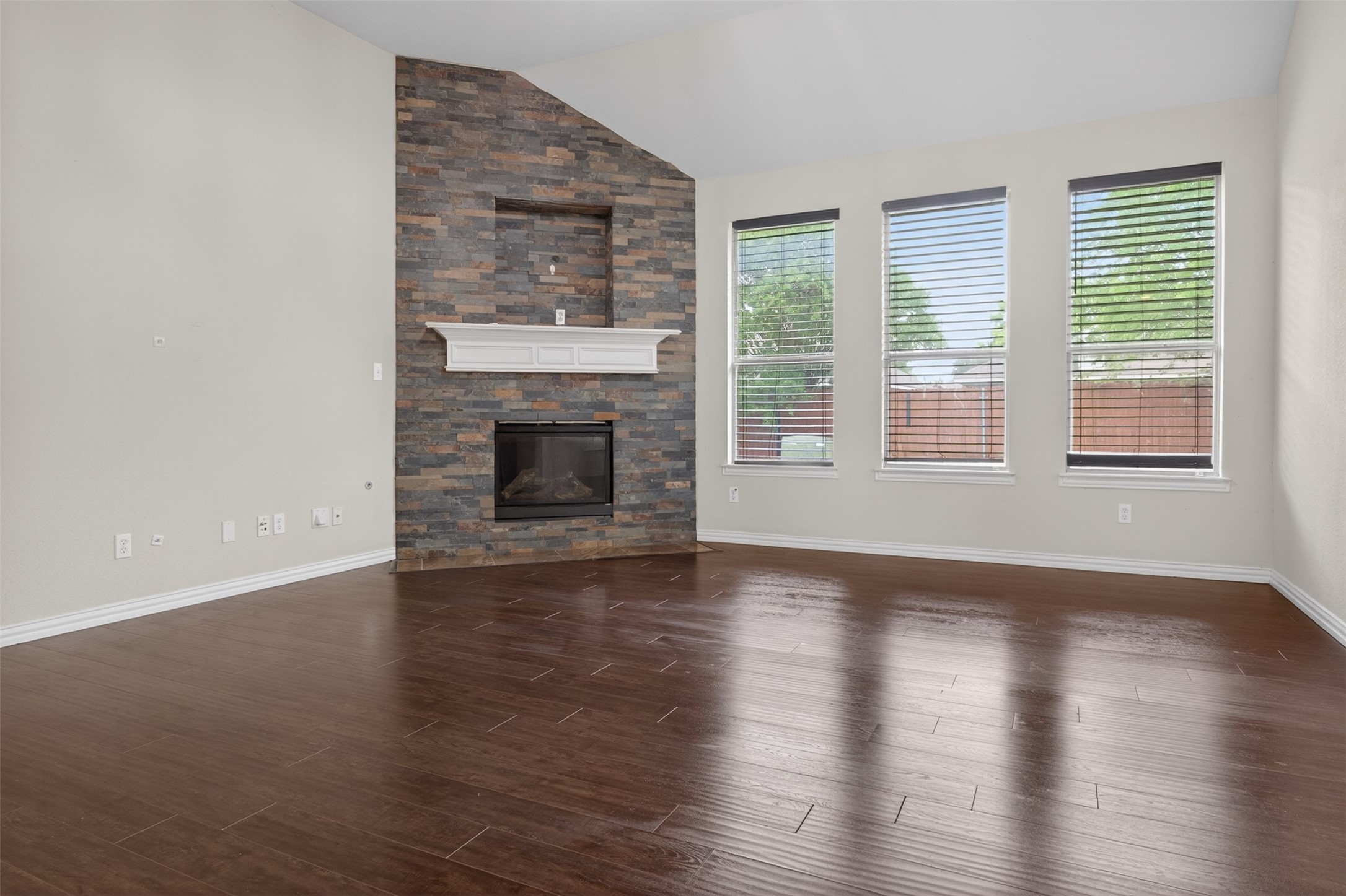 4407 Emerald Leaf Drive Mansfield TX 76063