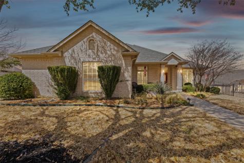 8962 Leslie Court Benbrook TX 76126