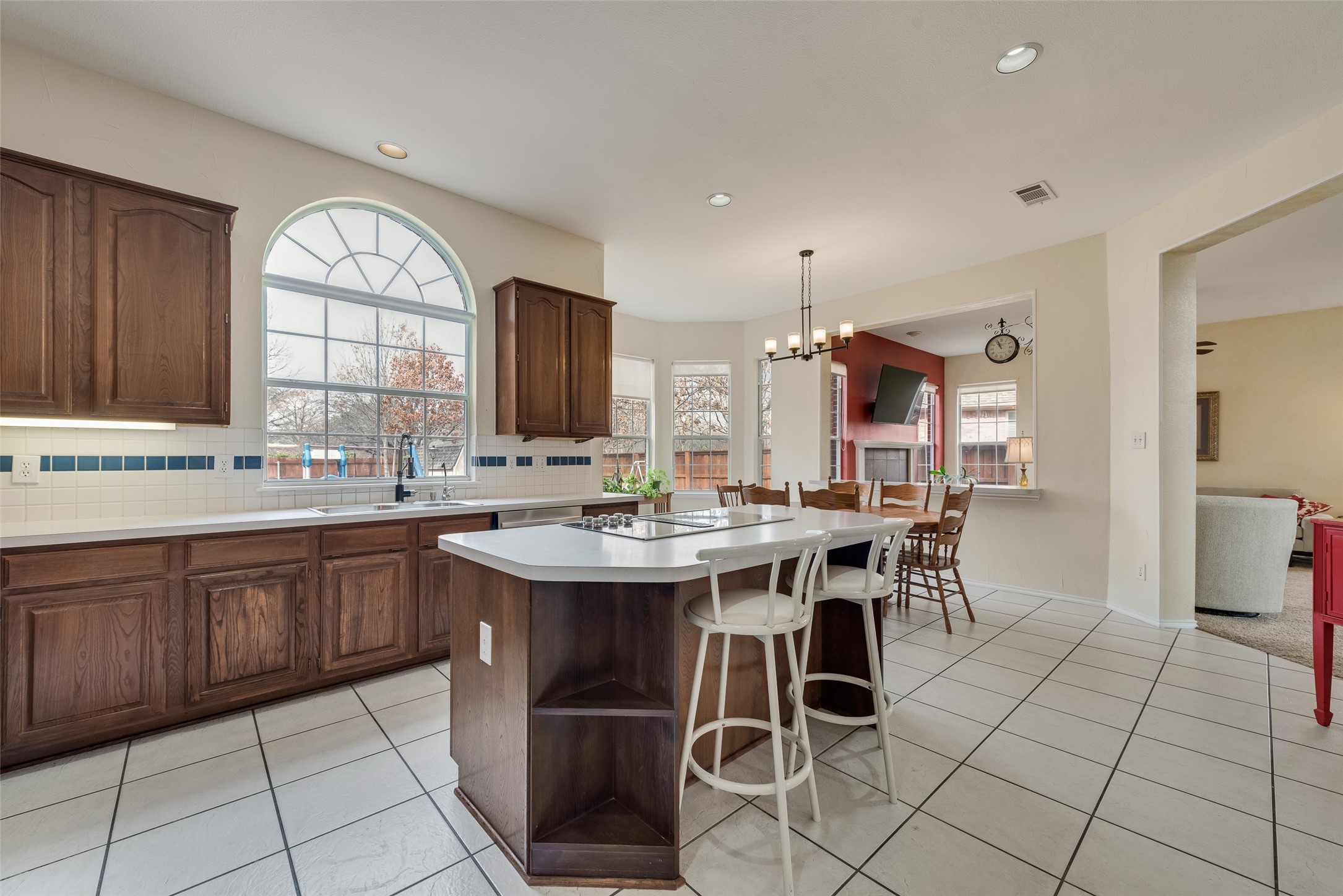 3207 Abingdon Drive Richardson TX 75082