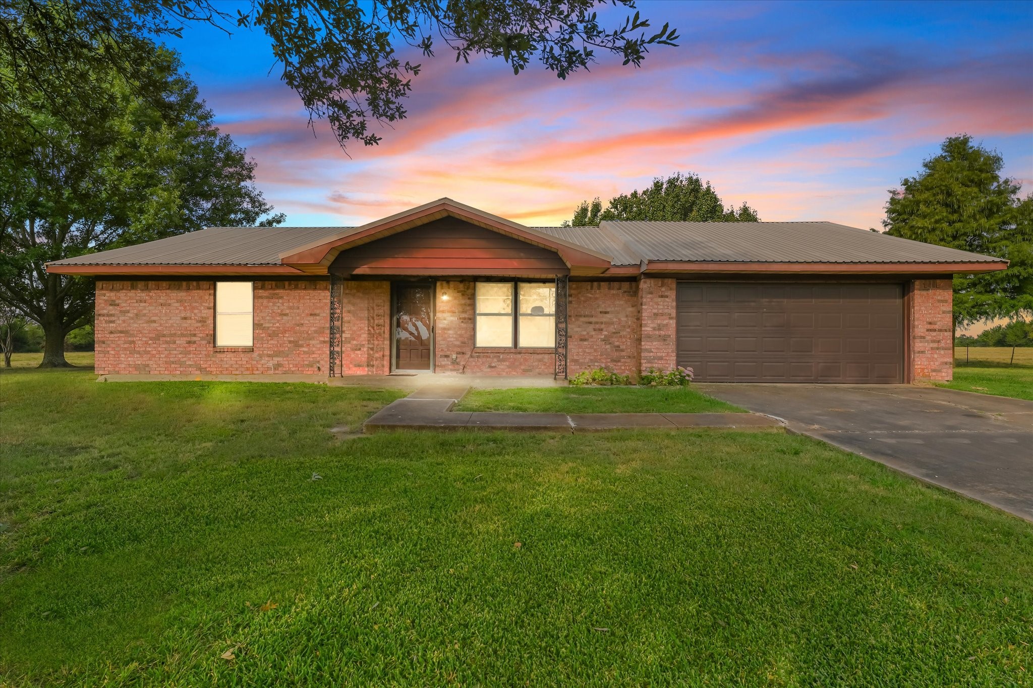 1454 County Road 4120 Bonham TX 75418