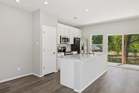 428 N Denley Drive Dallas TX 75203