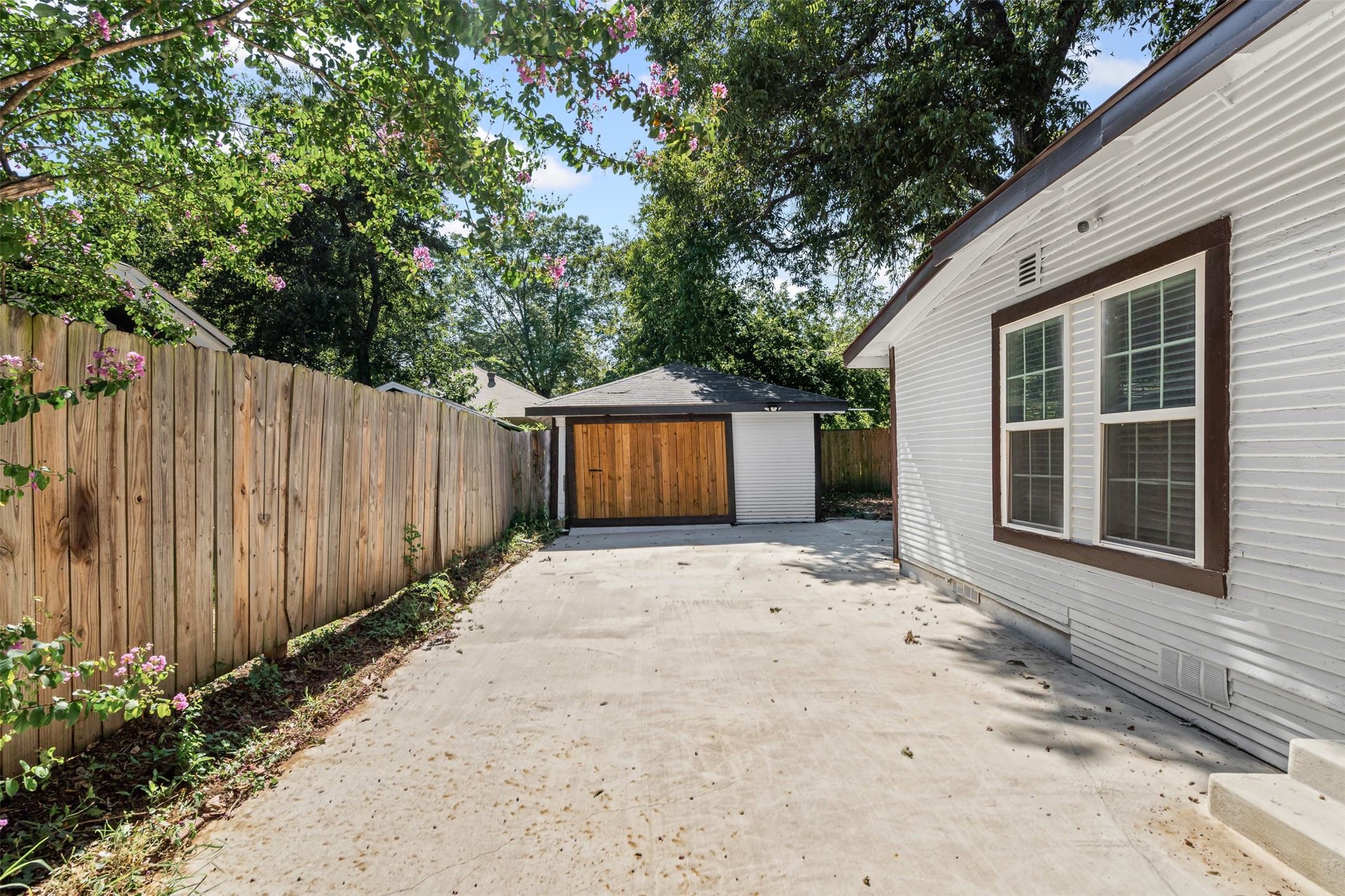 709 N Buffalo Avenue Cleburne TX 76033