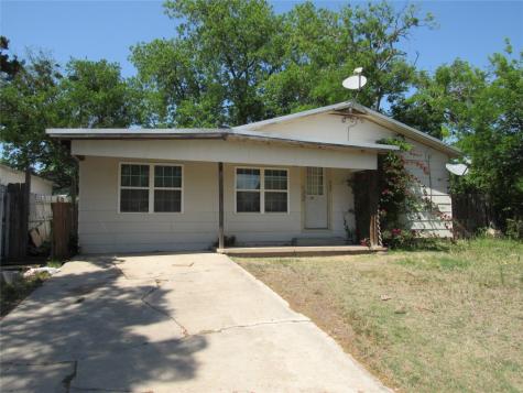 205 W College Avenue Comanche TX 76442