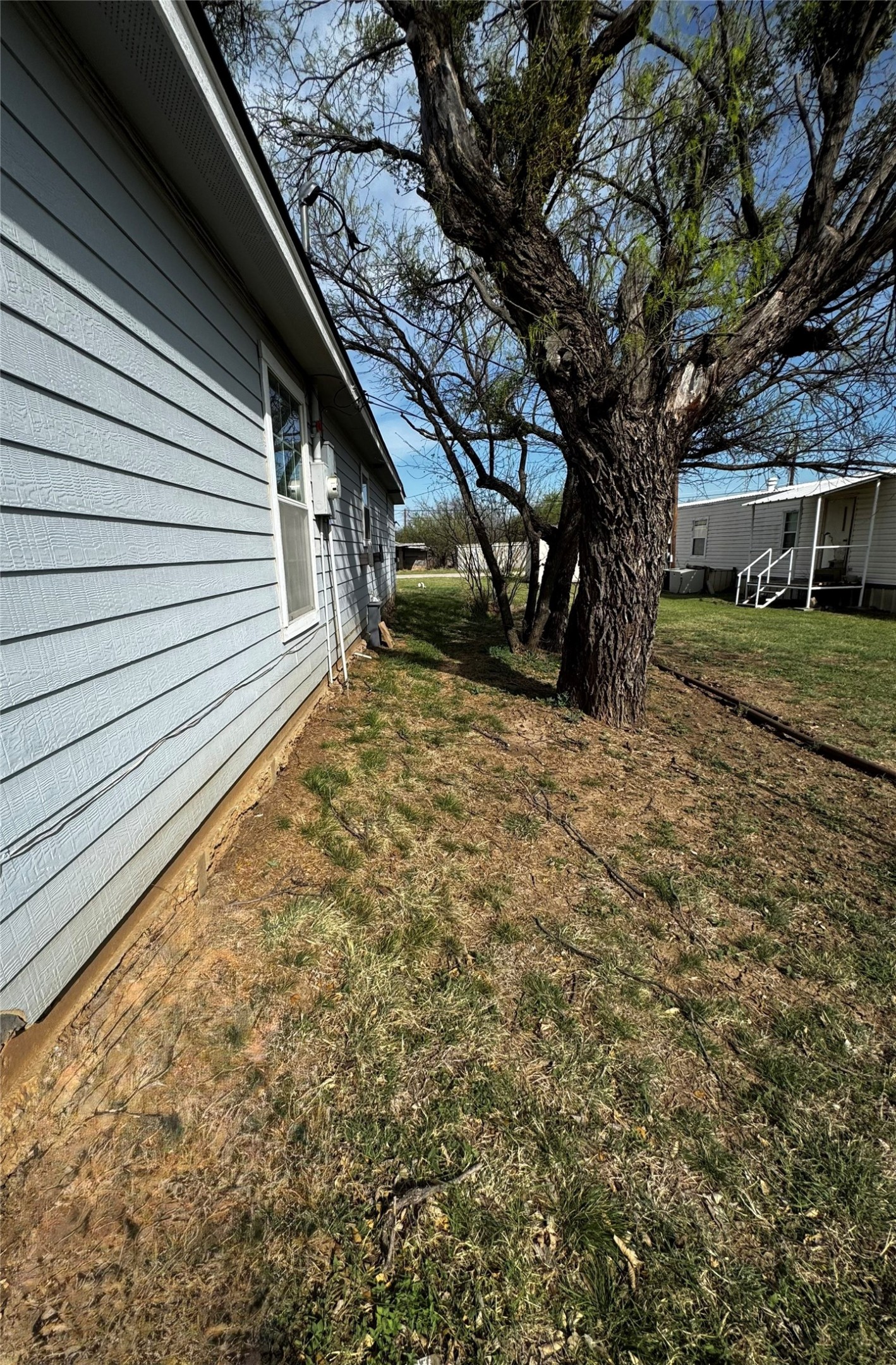909 N 10th Street Albany TX 76430