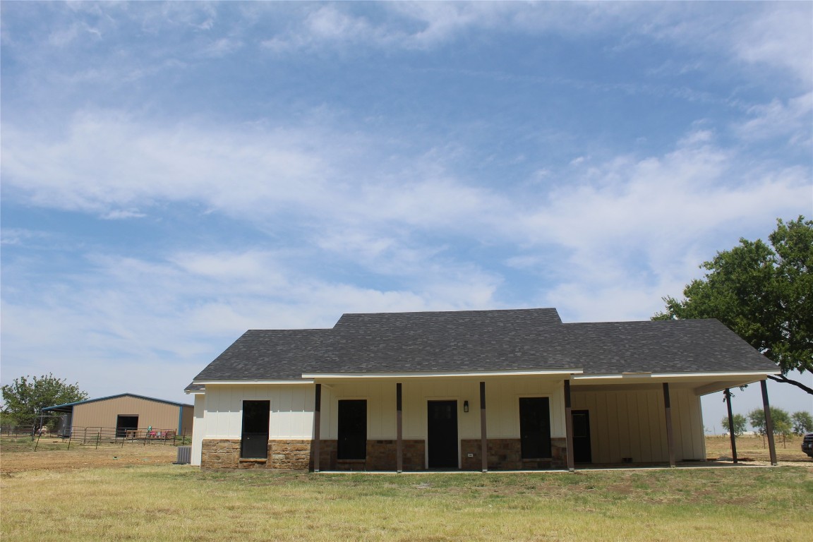 5137 E Fm 916 Grandview TX 76050