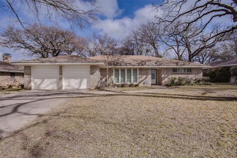 1805 Park Hill Drive Arlington TX 76012